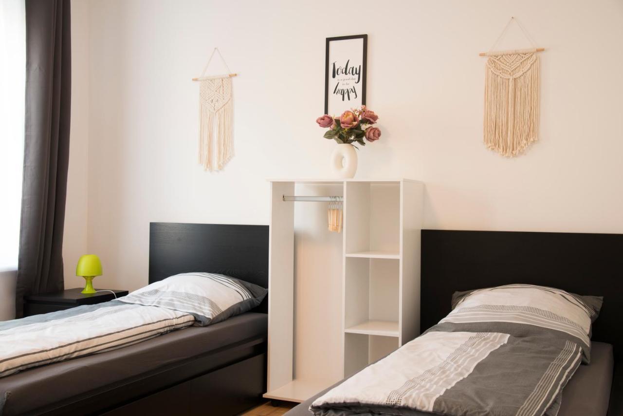 Schoene Ferienwohnung 78M2, 3 Schlafzimmer, 2 Baeder, Zentrumnah, 1Og 에르푸르트 외부 사진