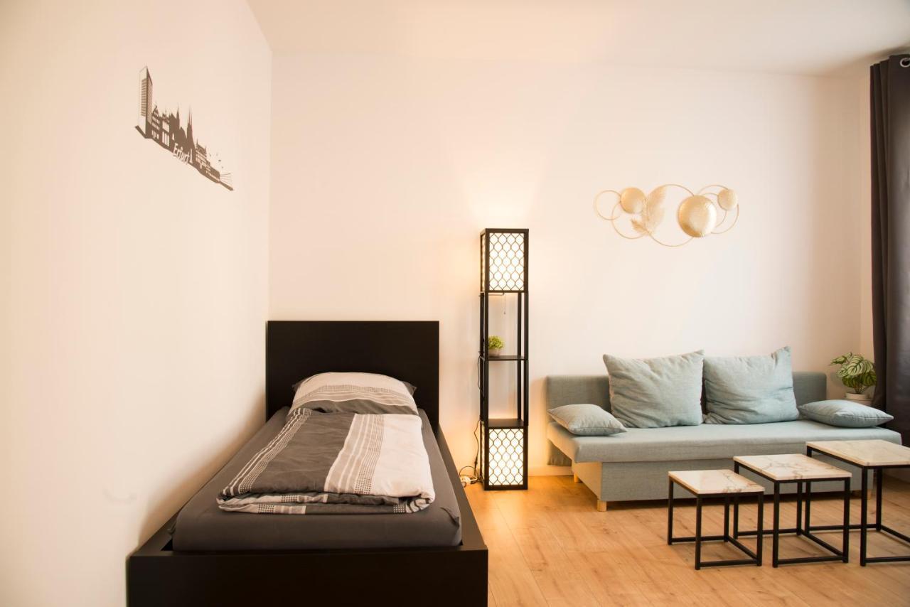 Schoene Ferienwohnung 78M2, 3 Schlafzimmer, 2 Baeder, Zentrumnah, 1Og 에르푸르트 외부 사진