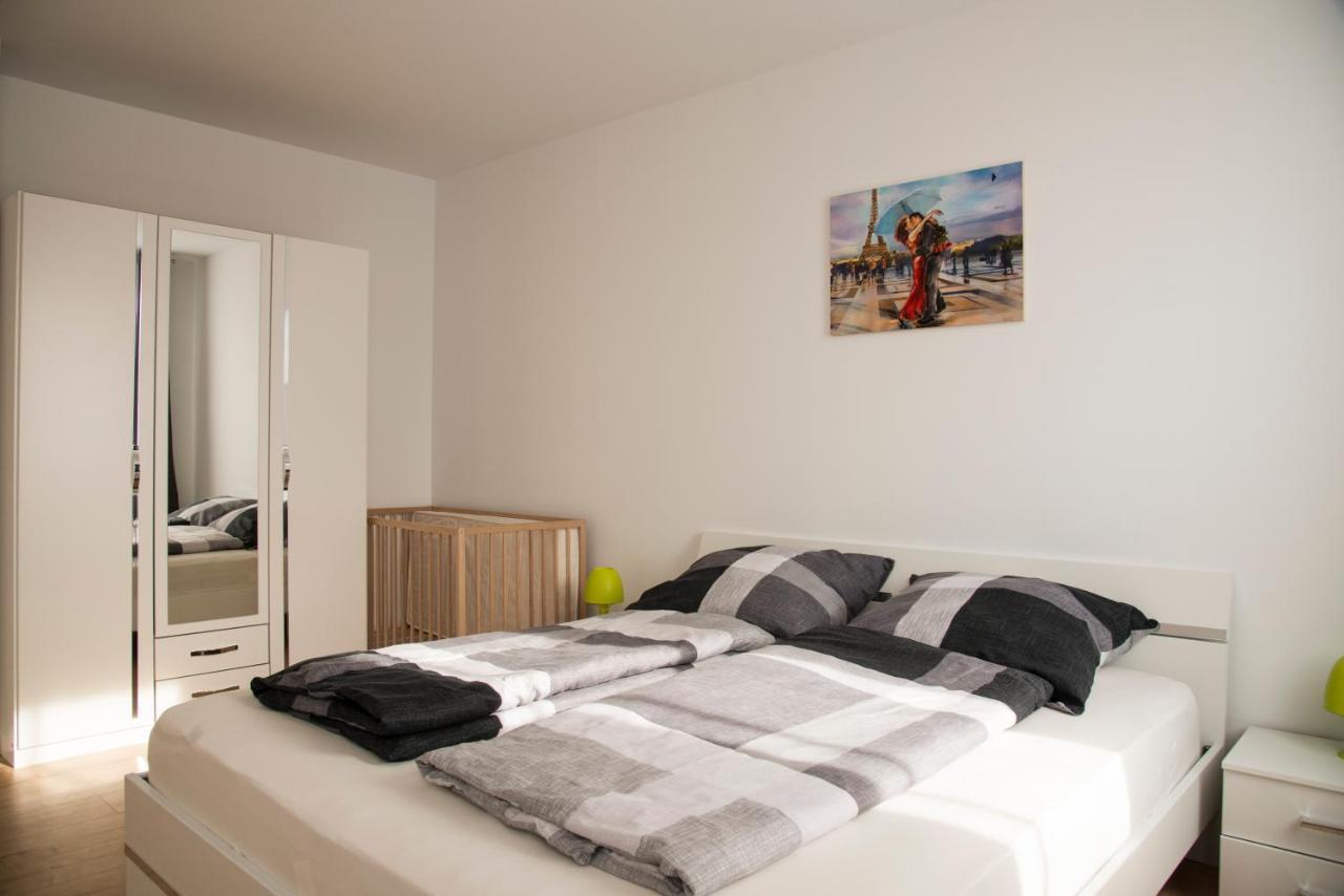 Schoene Ferienwohnung 78M2, 3 Schlafzimmer, 2 Baeder, Zentrumnah, 1Og 에르푸르트 외부 사진