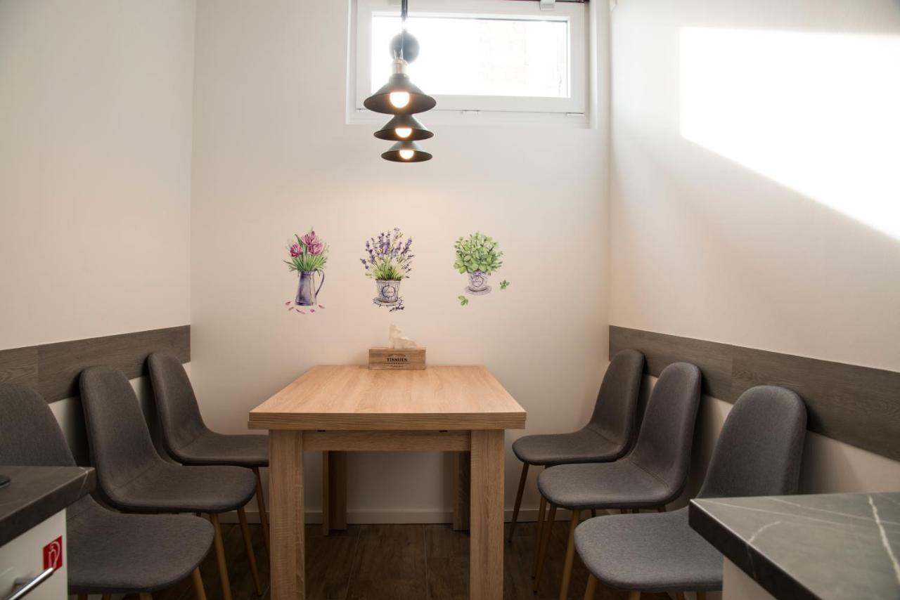 Schoene Ferienwohnung 78M2, 3 Schlafzimmer, 2 Baeder, Zentrumnah, 1Og 에르푸르트 외부 사진